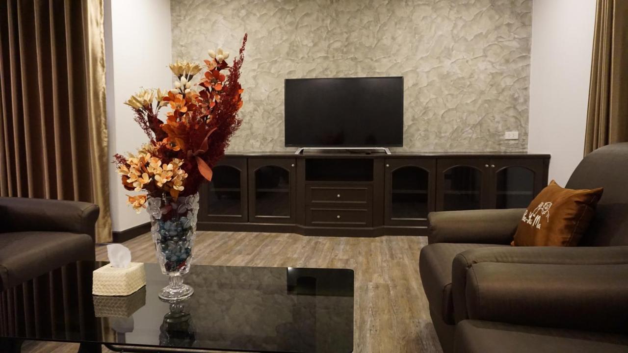 Boutique Poo-Yai Lee Otel Bangkok Dış mekan fotoğraf